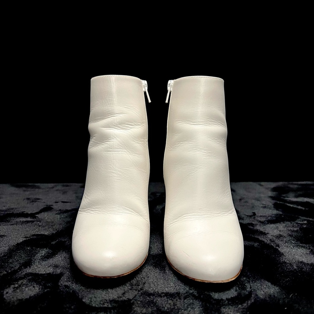 Christian Louboutin white heel booties, 37 - Picture 4 of 10